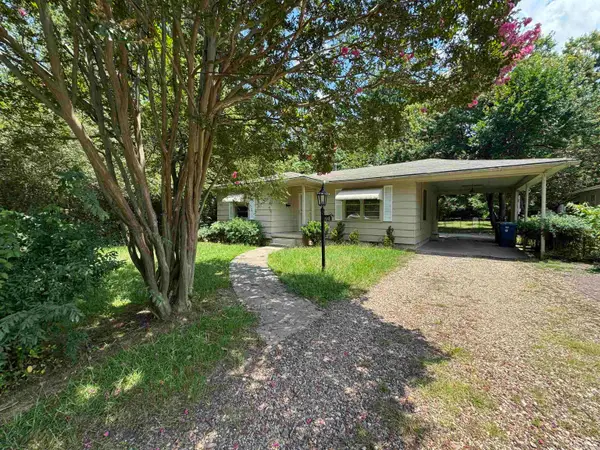 1648 Davis St, Conway, AR 72032