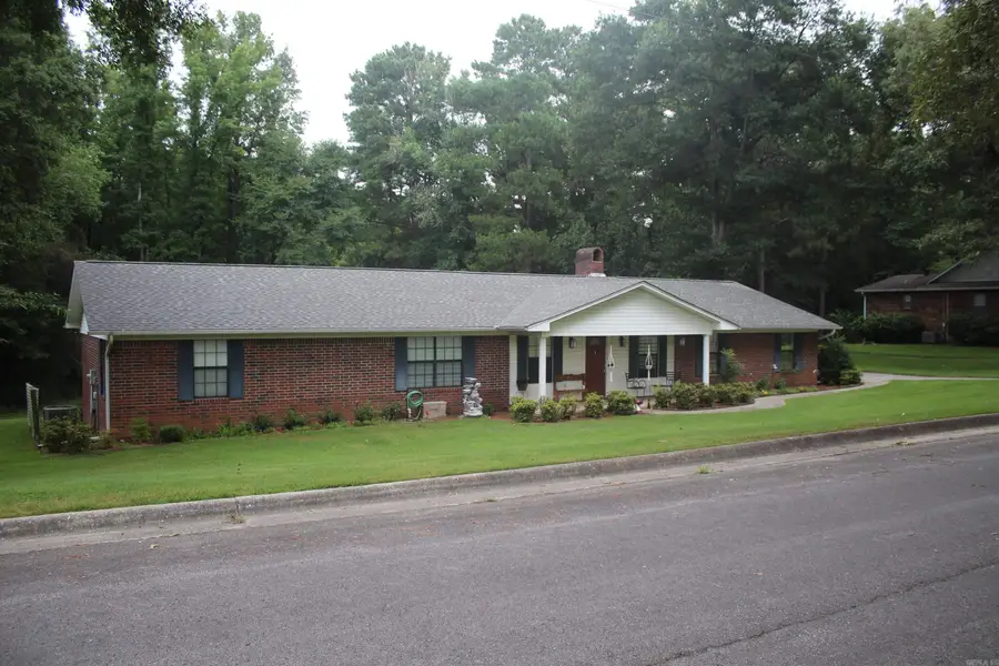 1405 Holly Street, Nashville, AR 71852 - #2