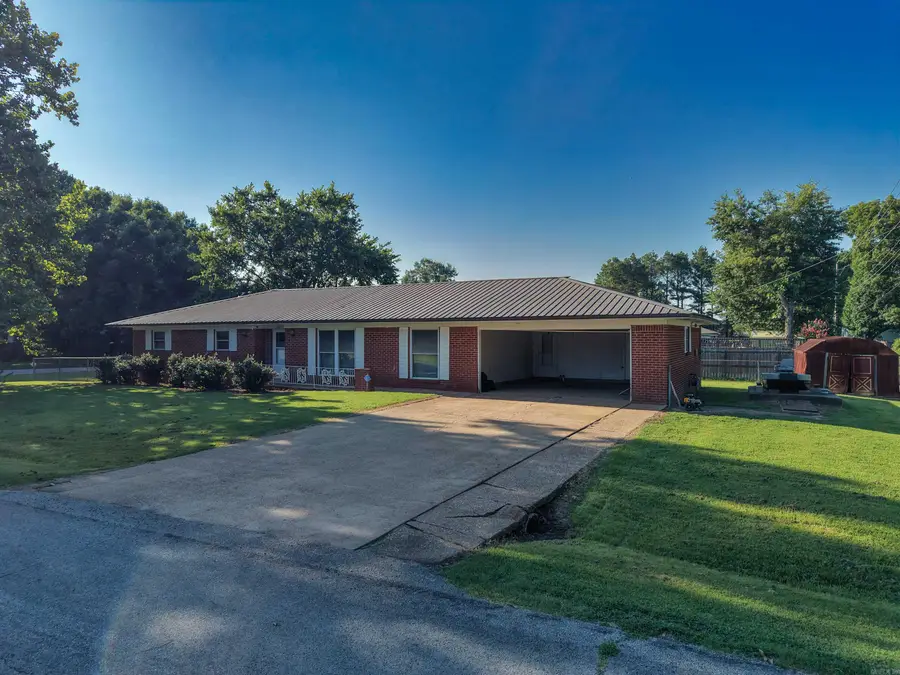 306 Arkansas Ave, Walnut Ridge, AR 72476 - #2