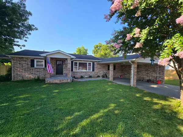 104 Alford Street, Flippin, AR 72634