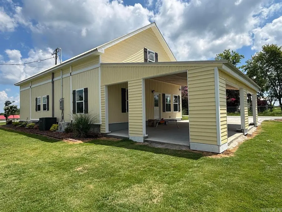 225 W Center Street, Cave City, AR 72521 - #2