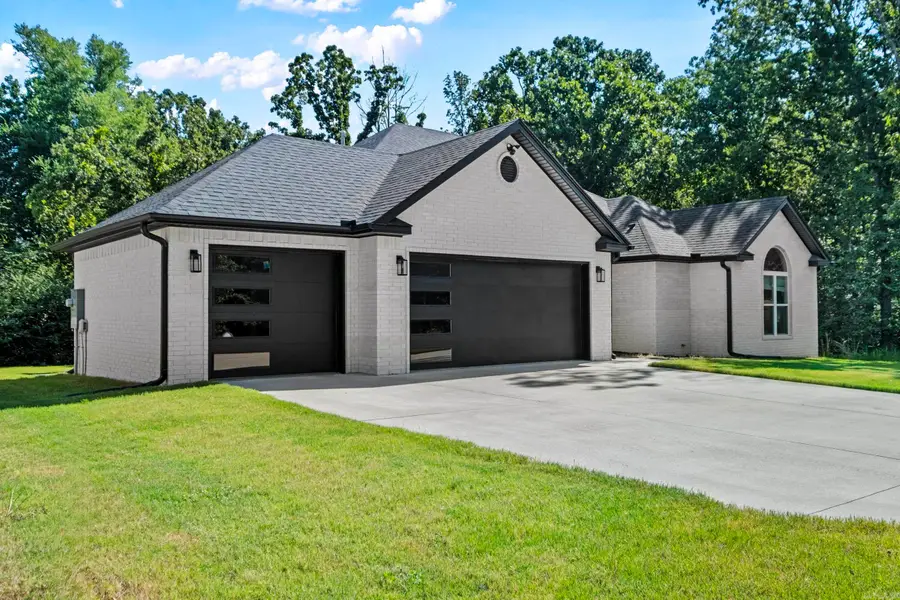 2321 E Maryland Ave, Sherwood, AR 72120 - #3