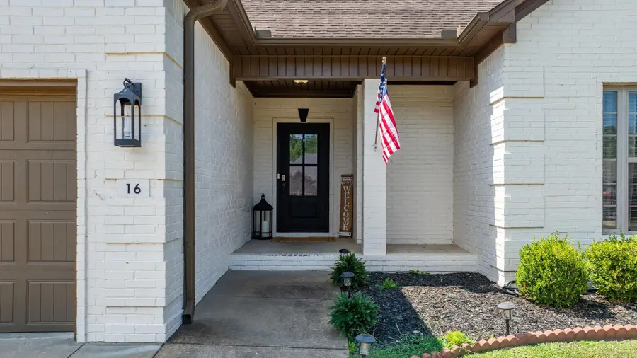 16 Oak Tree Circle, Conway, AR 72032 - #3