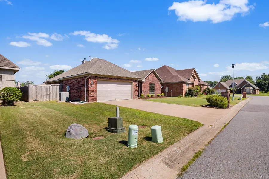 109 Danielle Cir, Maumelle, AR 72113 - #3