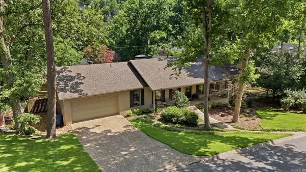 30 Foxhunt Trail, Little Rock, AR 72227
