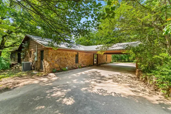 269 W Pleasant Valley Road, Greenbrier, AR 72058