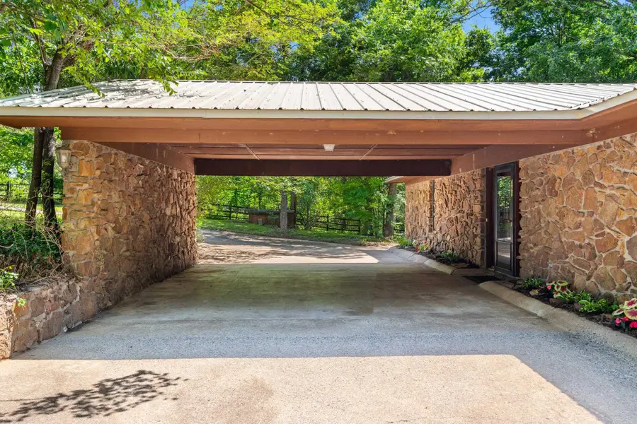 269 W Pleasant Valley Road, Greenbrier, AR 72058 - #2