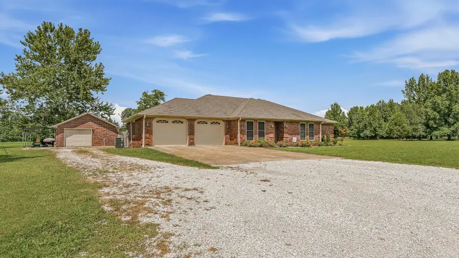 1214 Spring Grove, Paragould, AR 72450 - #3