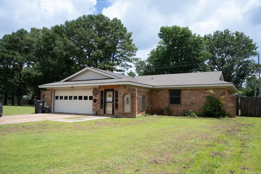 711 SE 7th Street, Walnut Ridge, AR 72476 - #3