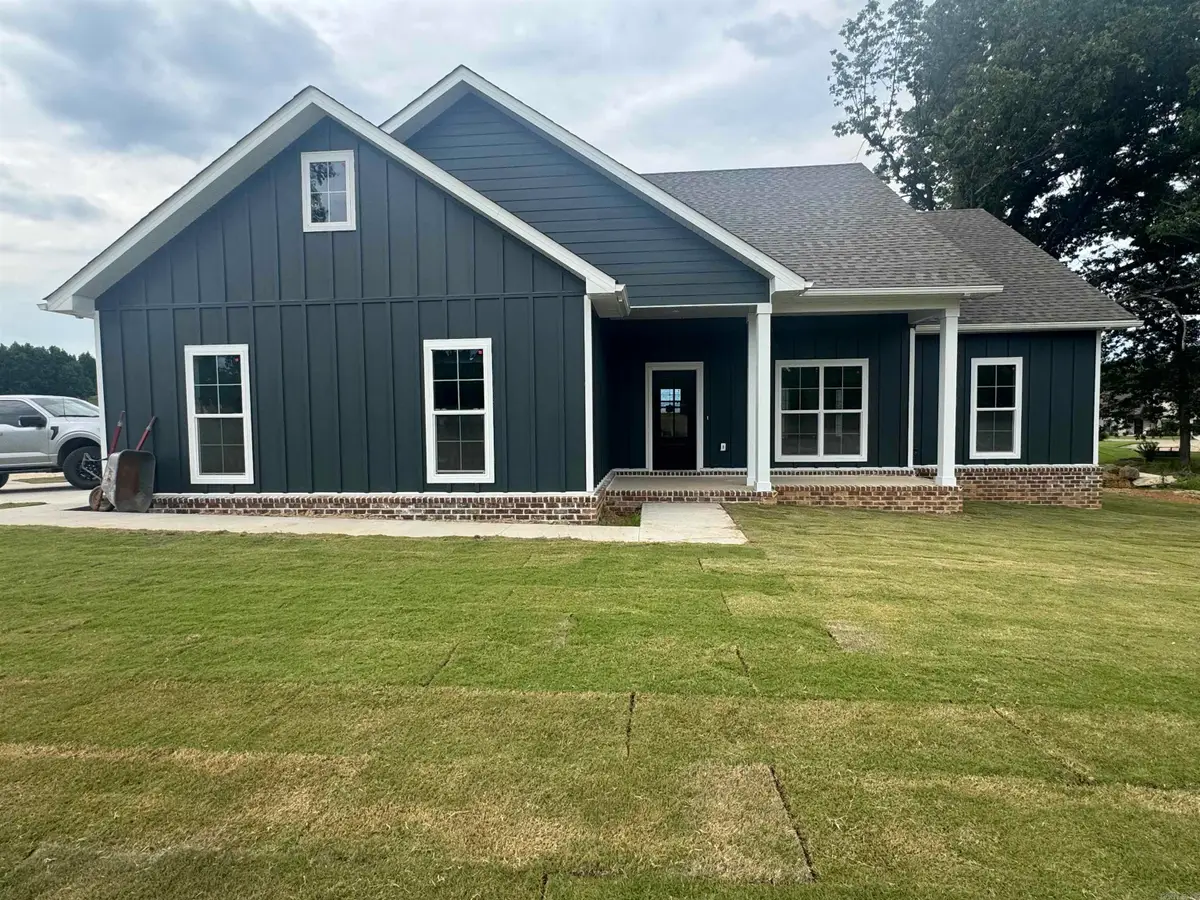 3007 Lynn Dr, Paragould, AR 72450 - #1