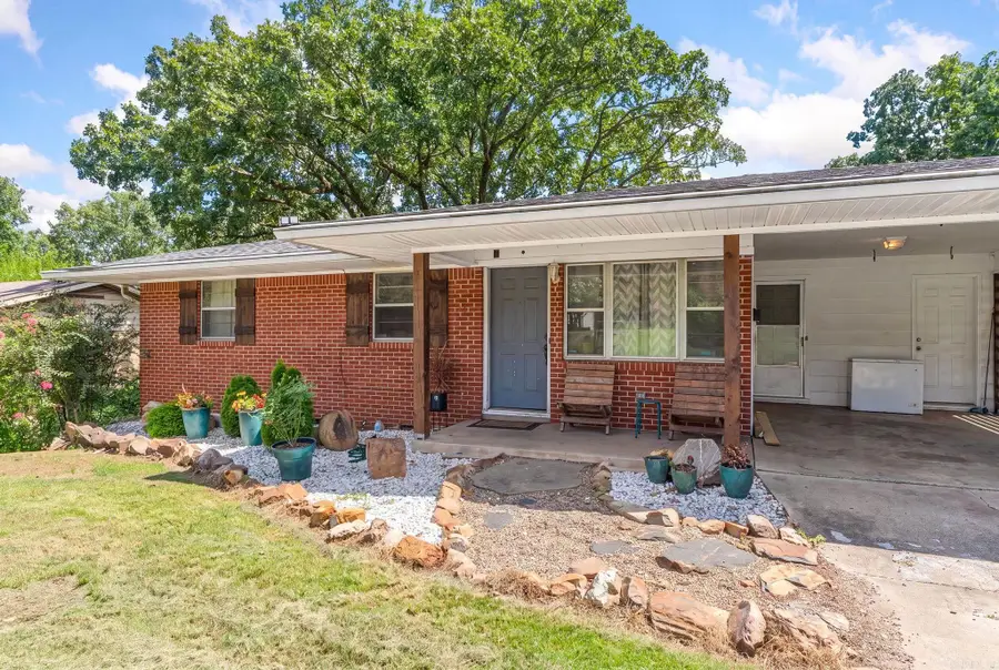 502 W Scenic Drive, North Little Rock, AR 72118 - #2