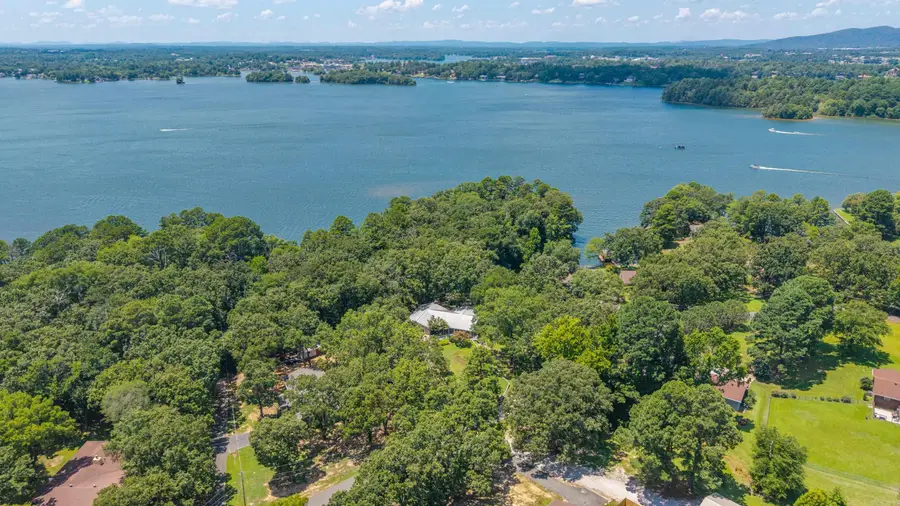 512 Beachview Circle, Hot Springs, AR 71913 - #2