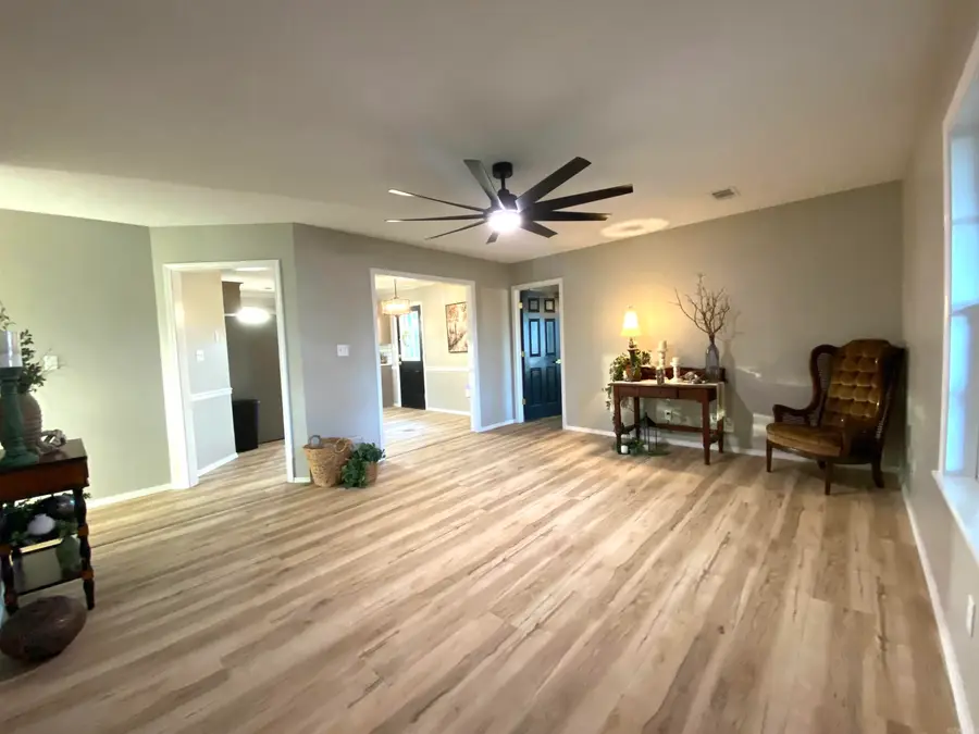 207 Willow Way, Clarksville, AR 72830 - #3