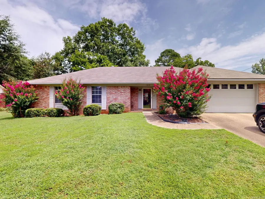 1016 Woodlawn, Hot Springs, AR 71913 - #2