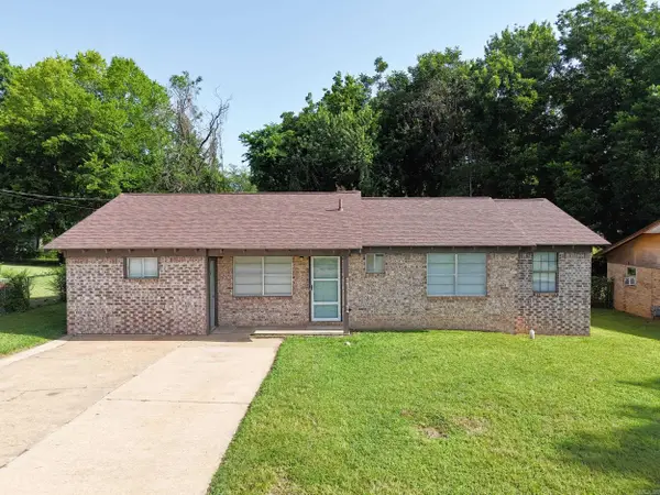 1308 W Oakland Street, Clarksville, AR 72830