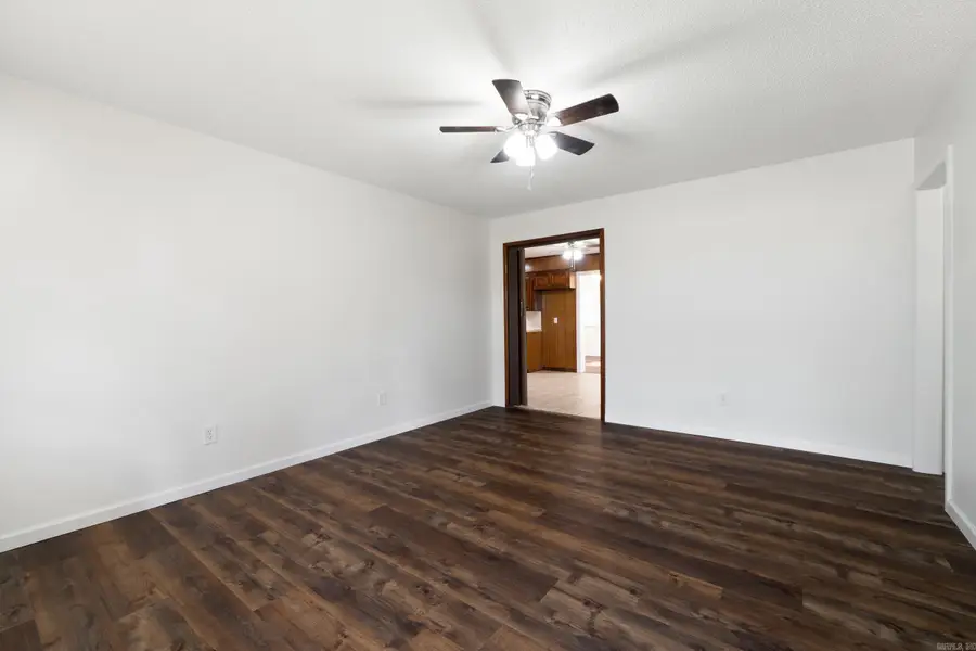 1308 W Oakland Street, Clarksville, AR 72830 - #3
