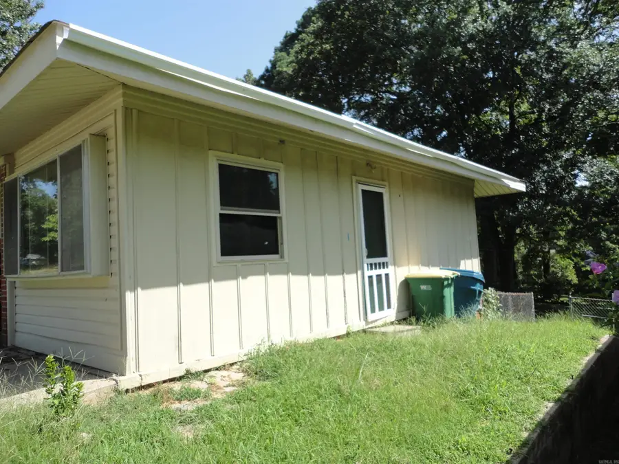 66 Lakeshore Drive, Little Rock, AR 72204 - #2