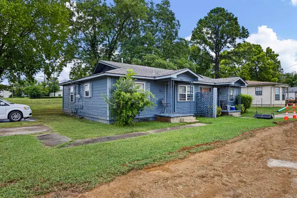 820 & 822 Pine Street, Conway, AR 72032