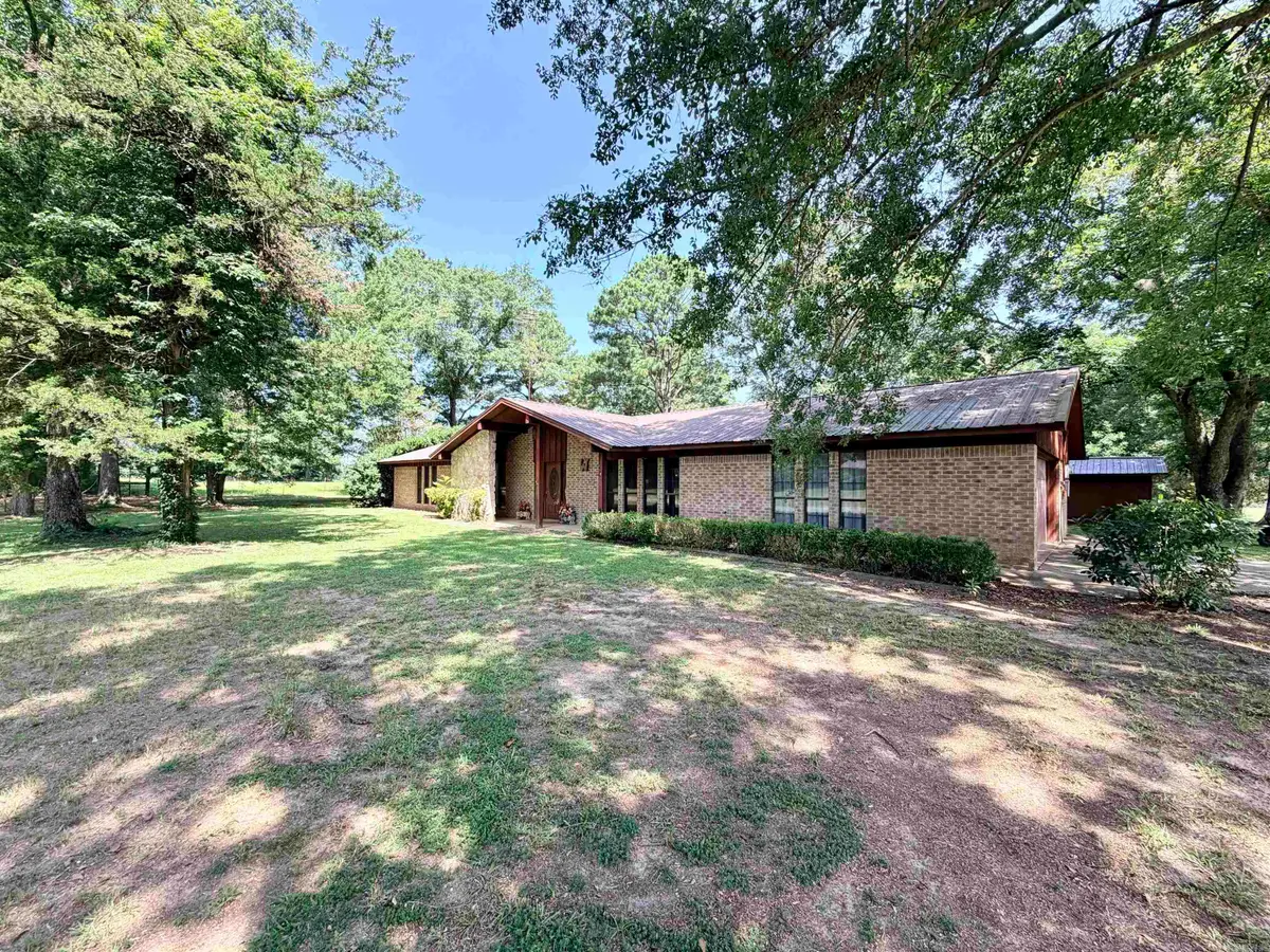 1104 High Street, Winthrop, AR 71866 - #1