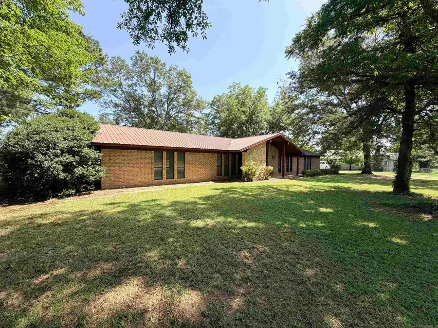 1104 High Street, Winthrop, AR 71866 - #3