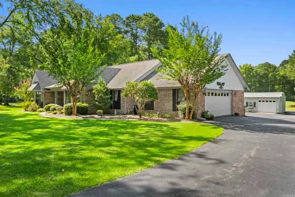 2220 Meadow Pond Trail, White Hall, AR 71602