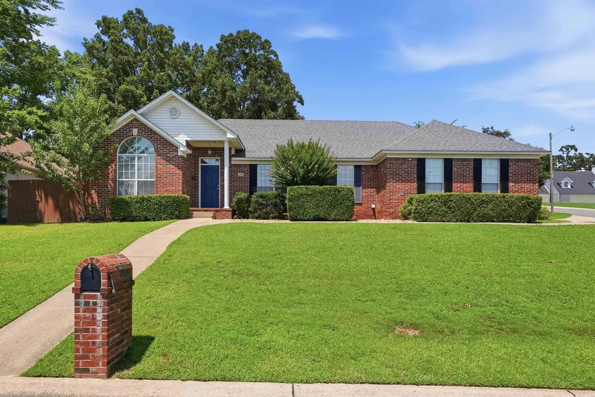 2015 Cherrybend Drive, Little Rock, AR 72211 - #1