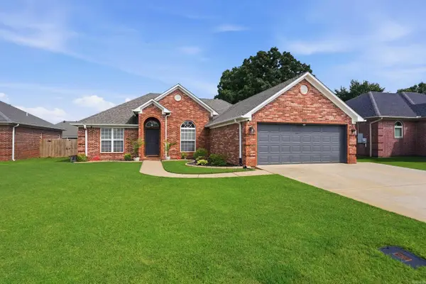 1630 Hosta, Conway, AR 72034