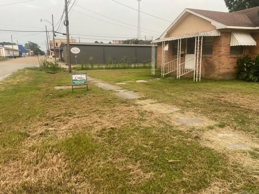 201 W 4th Street, Rector, AR 72461 - #3