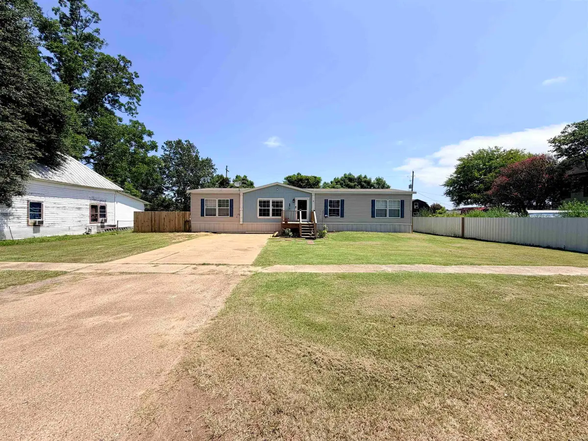 560 N 2nd Street, Ashdown, AR 71822 - #1