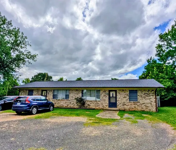 807 Sampson Avenue, Mena, AR 71953