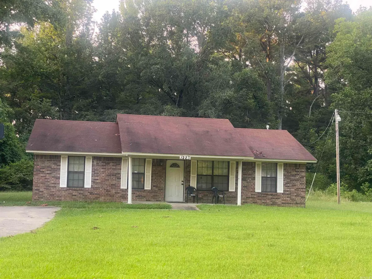 1223 E 28th Avenue, Pine Bluff, AR 71601 - #1