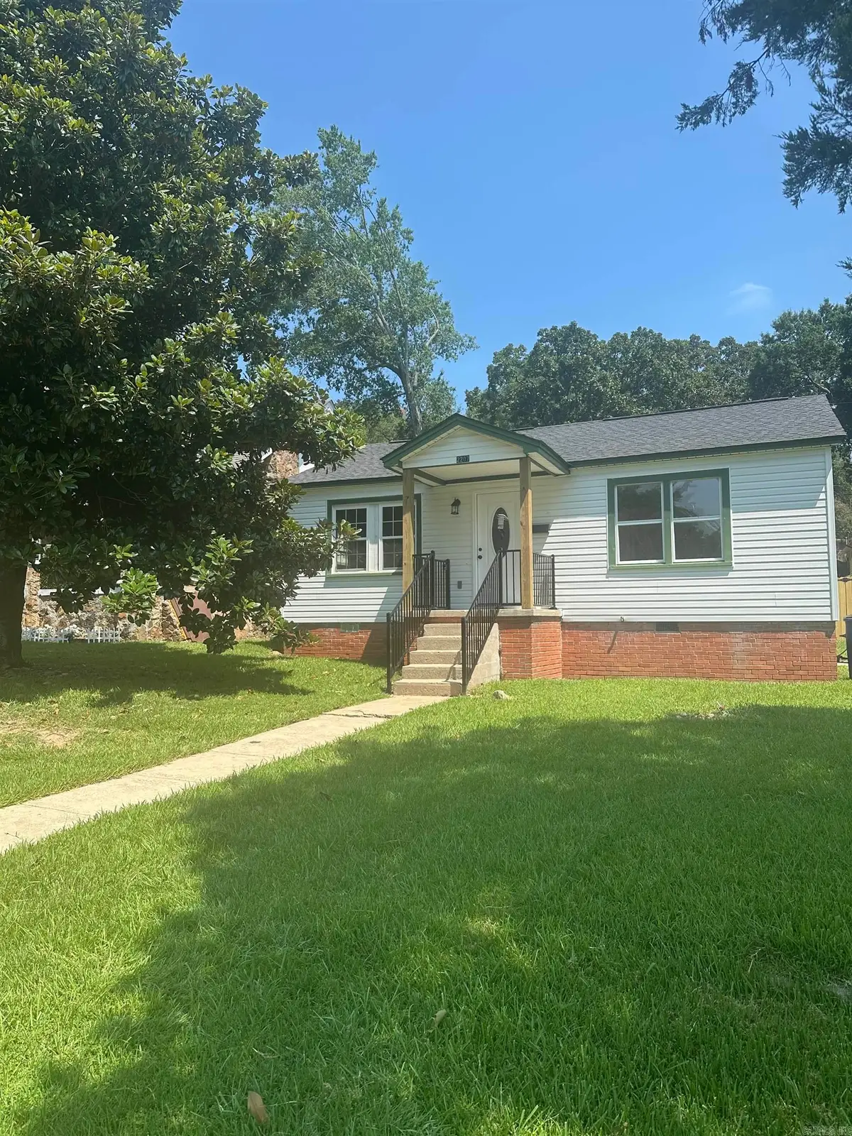 2207 W Long 17th, North Little Rock, AR 72114 - #1