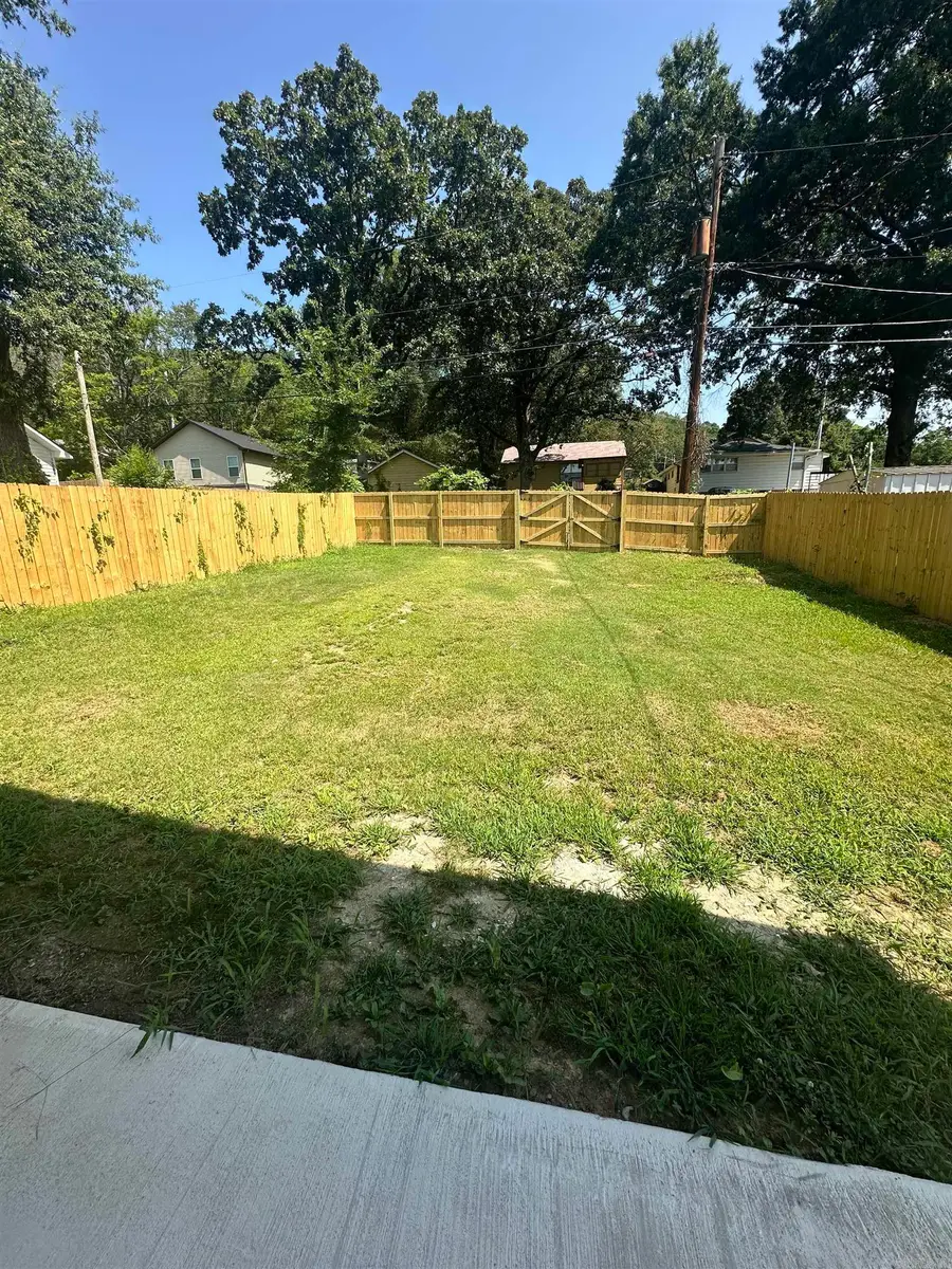 2207 W Long 17th, North Little Rock, AR 72114 - #2