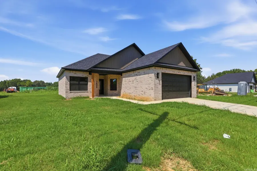 205 E Flordia Street, Beebe, AR 72012 - #3