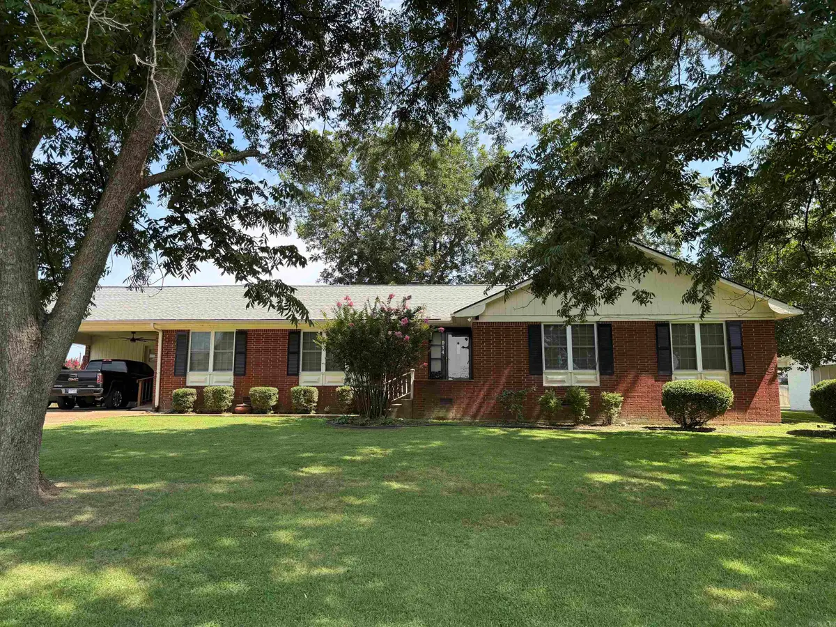 914 NW 5th Street, Walnut Ridge, AR 72476 - #1