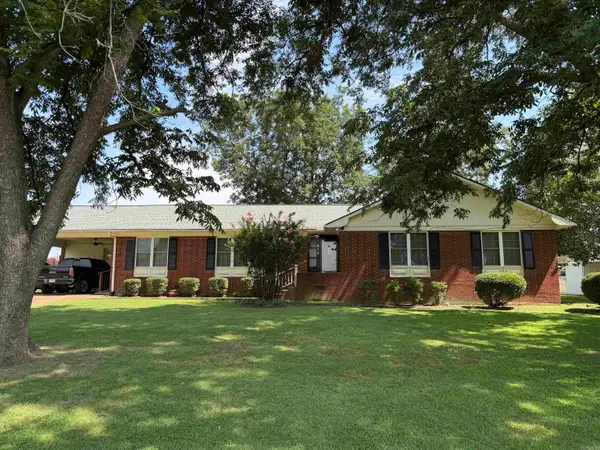 914 NW 5th Street, Walnut Ridge, AR 72476