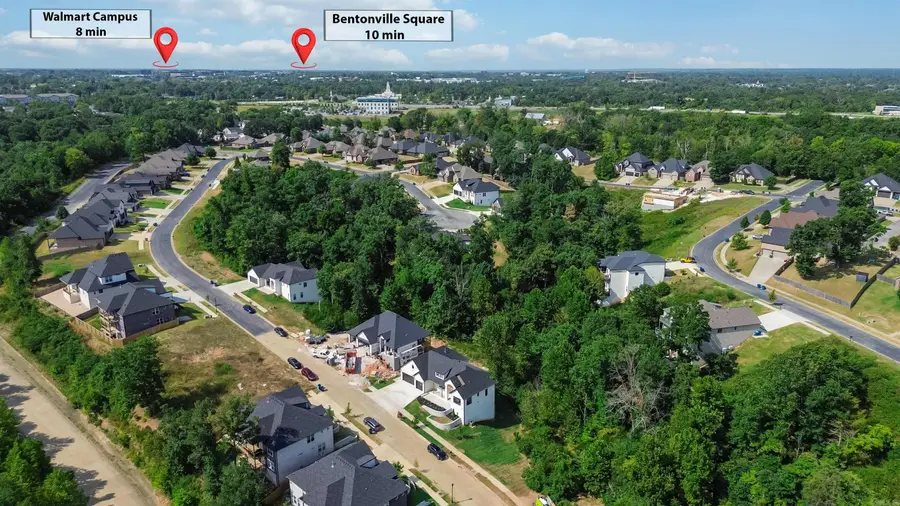 2005 NE Chaucer Street, Bentonville, AR 72712 - #2