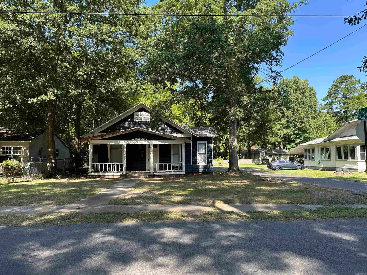 1104 School Street, Malvern, AR 72104 - #1