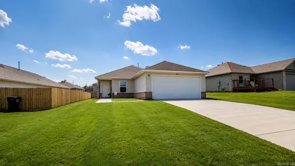 4081 Kings River Trl, Bauxite, AR 72011