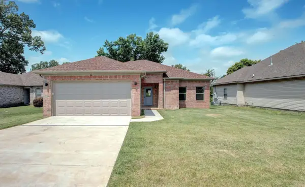 14 Oxford Run Court, Little Rock, AR 72209
