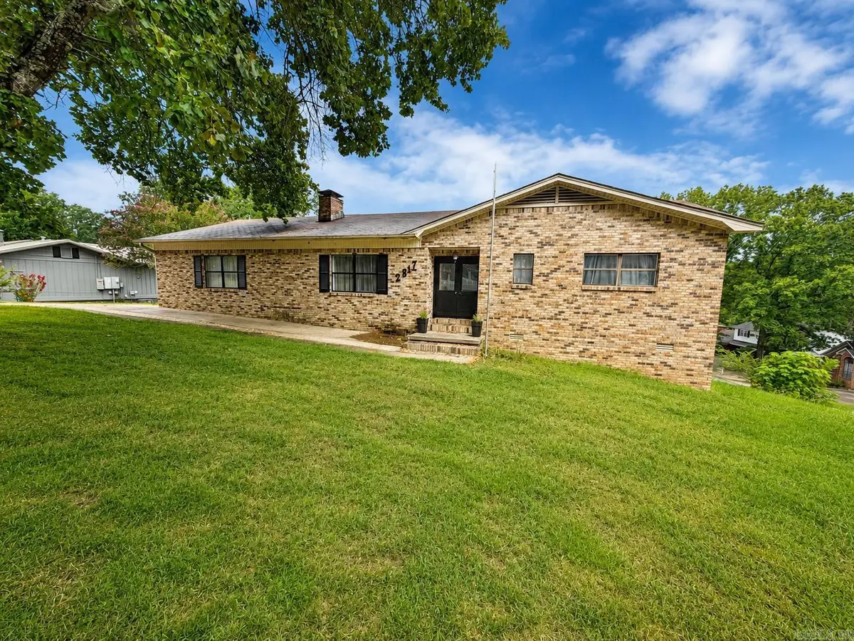 2817 Southgate Dr, Malvern, AR 72104 - #1