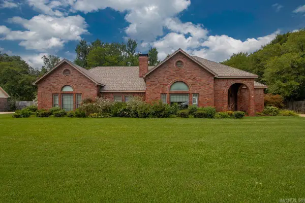 209 Morningside Drive, Bryant, AR 72022