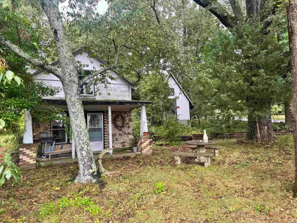 1110 10th Street, Mena, AR 71953