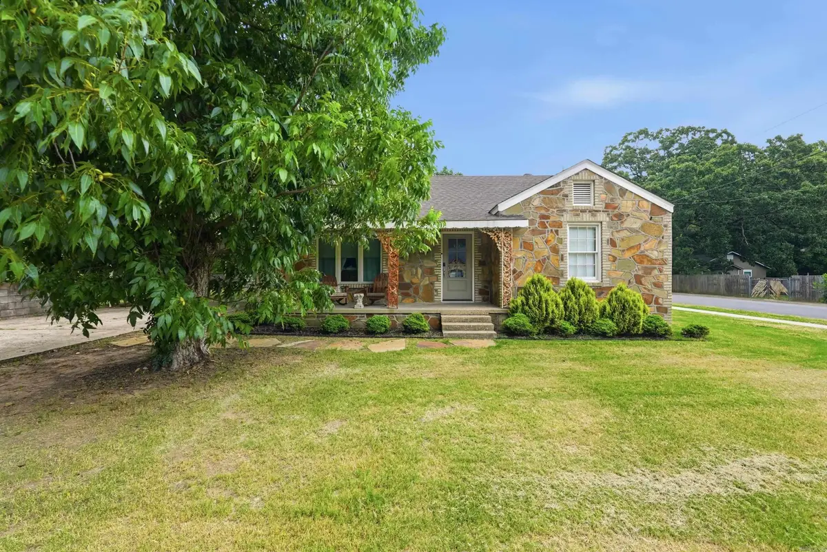 1154 Donaghey, Conway, AR 72034 - #1