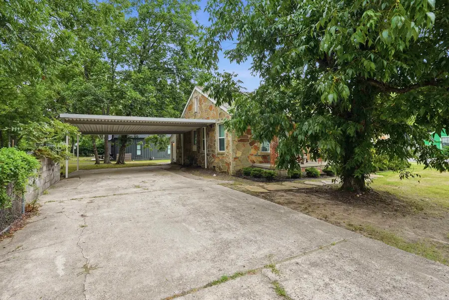 1154 Donaghey, Conway, AR 72034 - #2