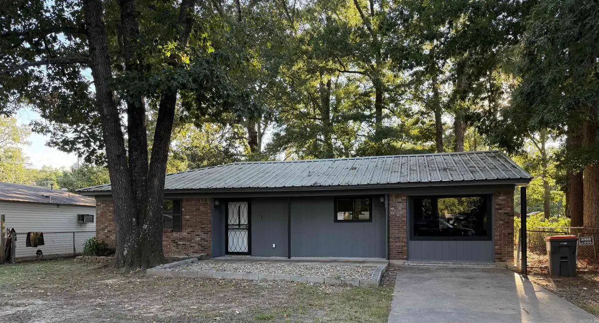 3504 Shamrock Drive, Pine Bluff, AR 71603 - #1