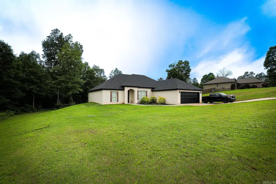 2072 Creekwood Circle, Bauxite, AR 72011 - #2