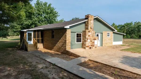55 Hall Dr, Magness, AR 72553
