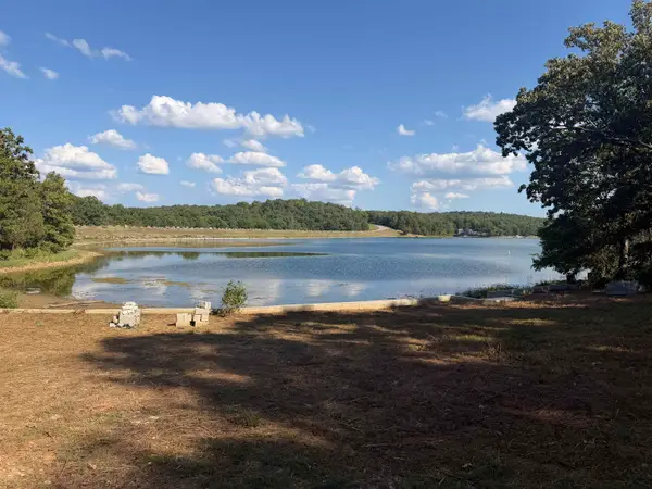 XX Keosauqua Drive, Cherokee Village, AR 72529