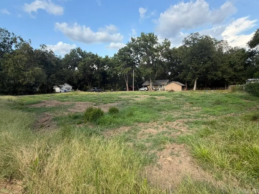 472 Ingram St, Conway, AR 72032 - #1